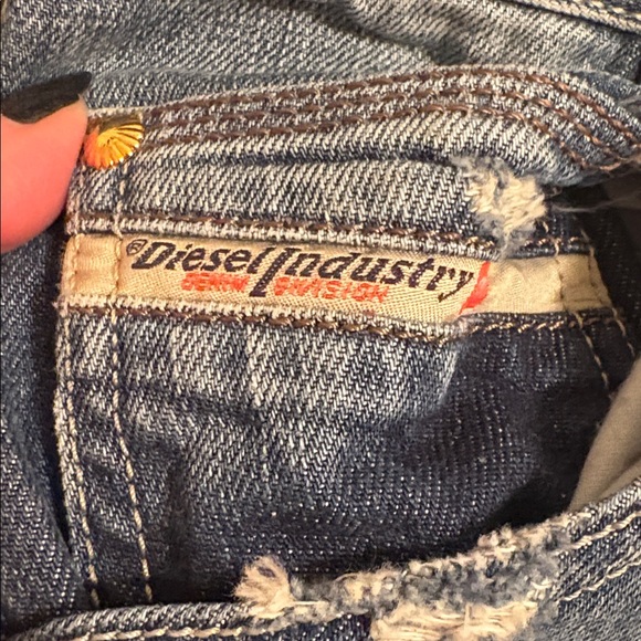 Diesel Men's Faded Blue Bootcut Jeans
W 33 L 32 - Picture 11 of 11